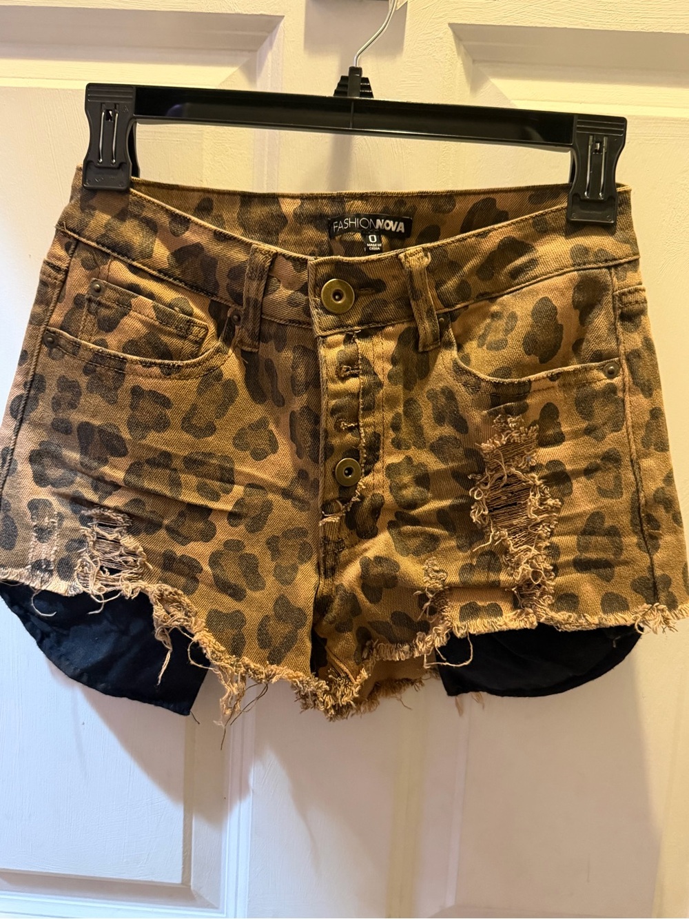Fashion Nova Brown Leopard Print Distressed Denim Shorts size 0